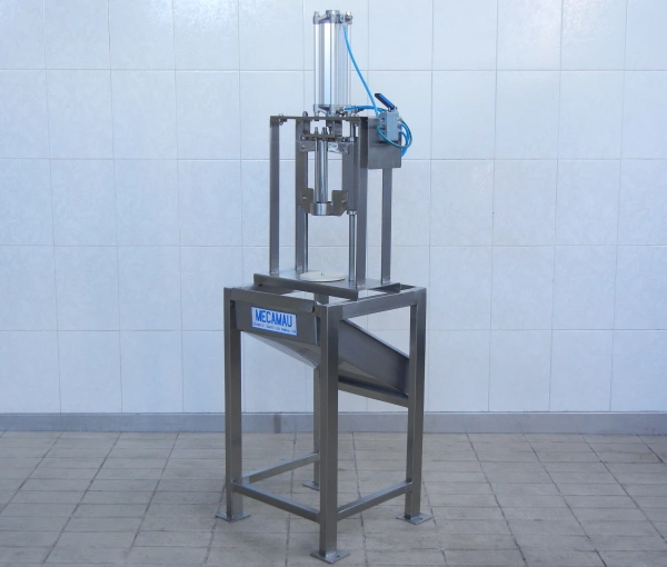 Descascador de Abacaxi Pneumático