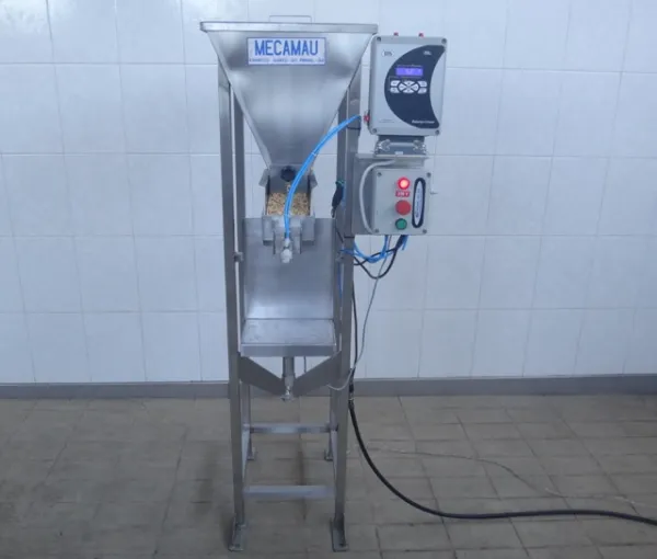 Dosadora tipo Vibratória com Balança e Silo