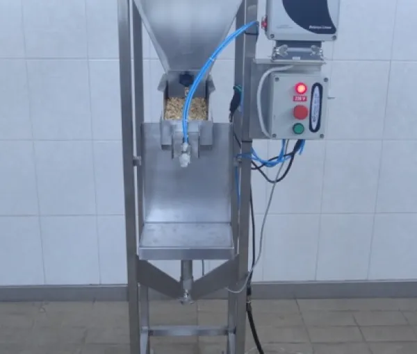 Dosadora tipo Vibratória com Balança e Silo